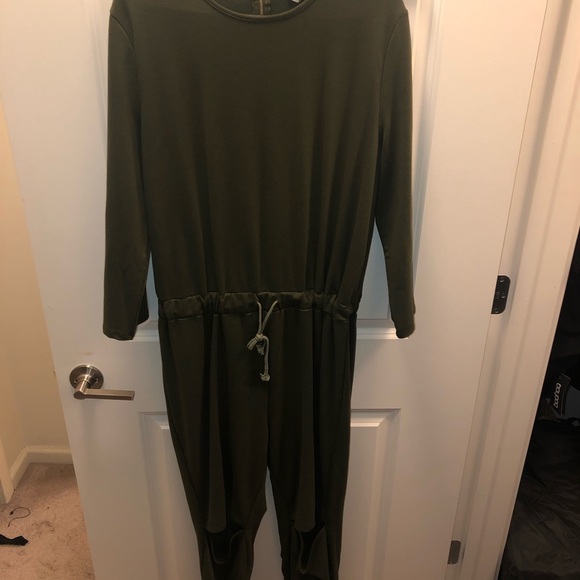 Fashion Nova “on the run” jumpsuit - Picture 2 of 4